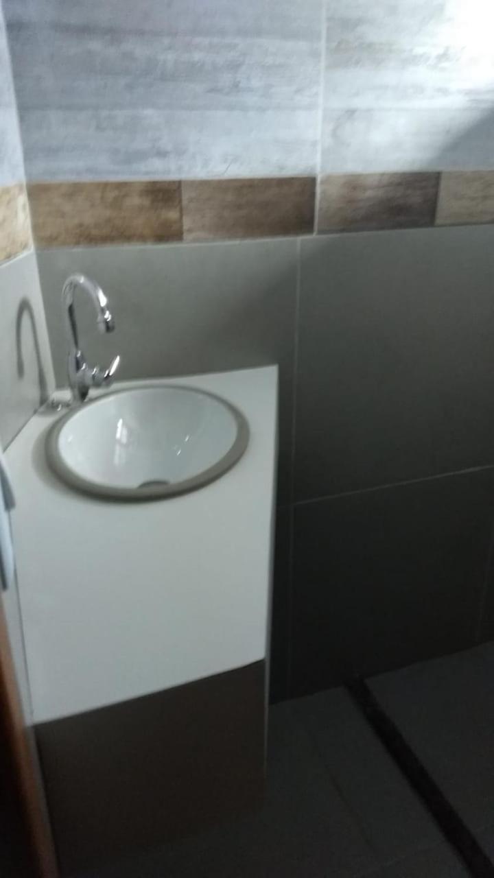 Cariboni Hotel Гуаружа Екстериор снимка